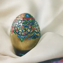 hen eggshell acrylics